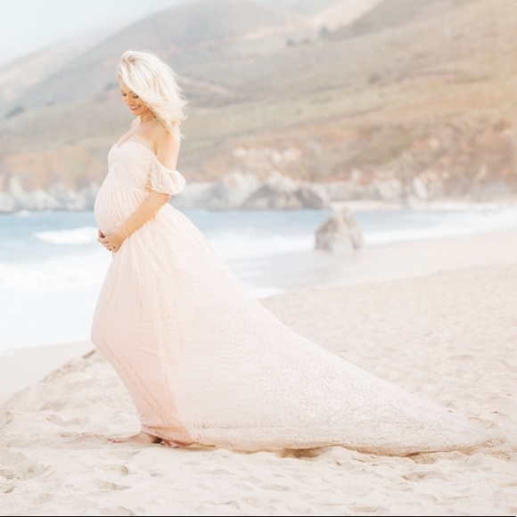 Dresses & Skirts - Maternity lace dress